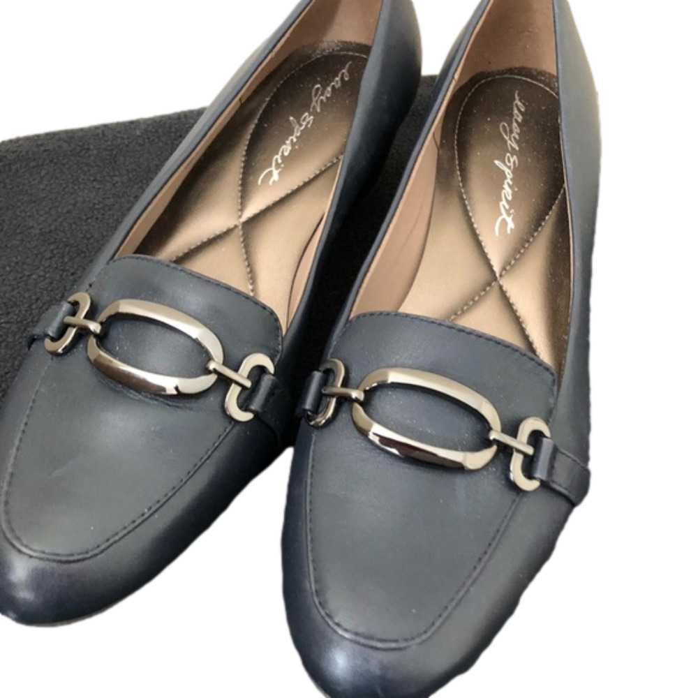 Easy Spirit Urmina Leather Embellished Pumps